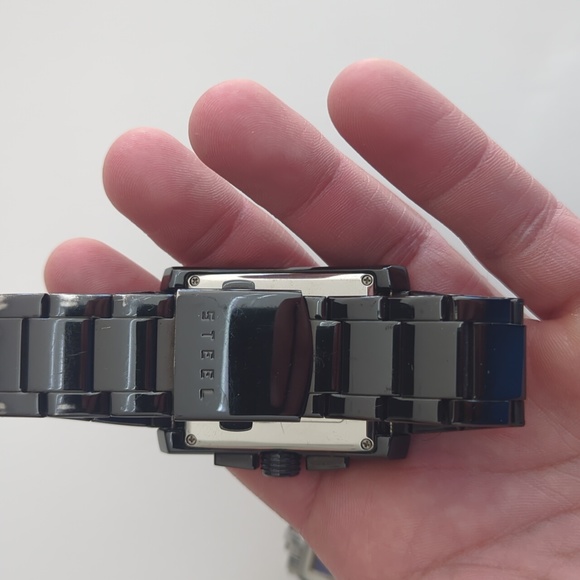 Two guess watches - Picture 3 of 3